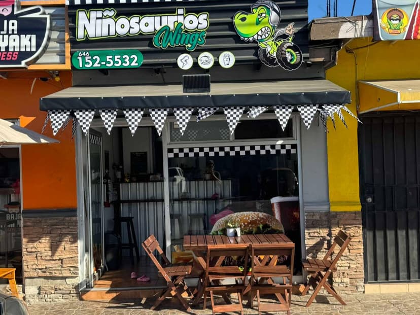 Niñosaurios wings