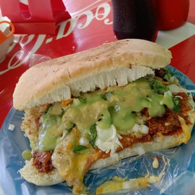 Torta Especial de Chicharrón