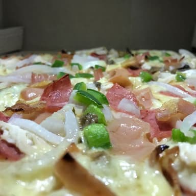 Combo-Fans 1 Pizza Dados Super Especial + 1.5lt