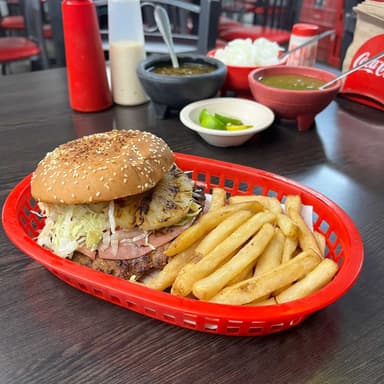 Hamburguesa Hawaiana