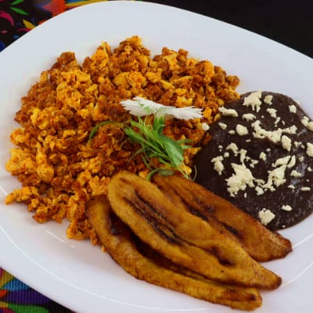 Huevos con Chorizo