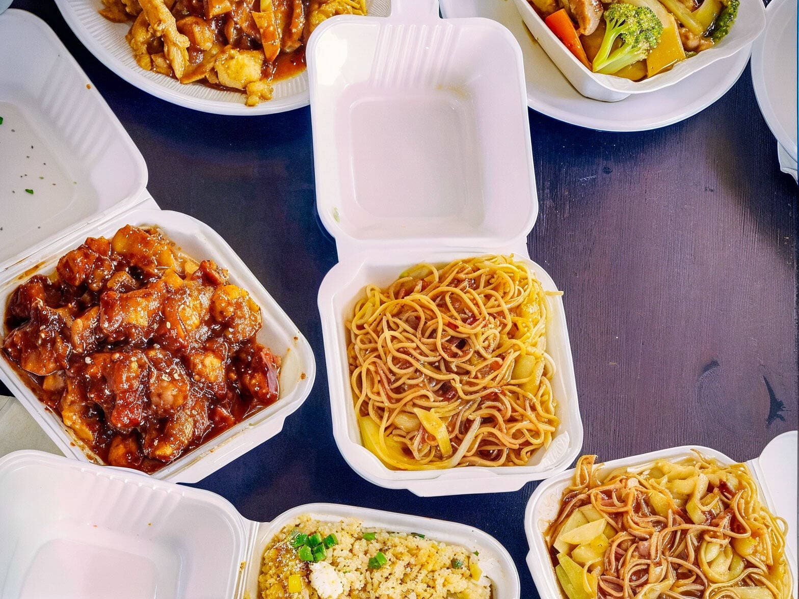 TOWY EXPRESS (COMIDA CHINA LA FUSION DE DOS CULTURAS)