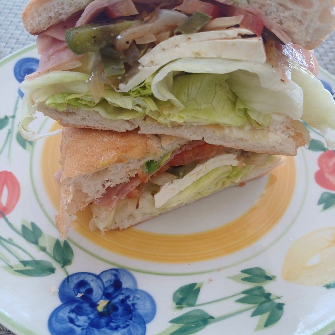 Sandwich Vegetariano con Queso Panela
