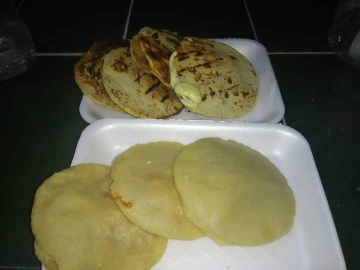 GORDITAS DE MAIZ ALA PLANCHA (SIN GRASA)