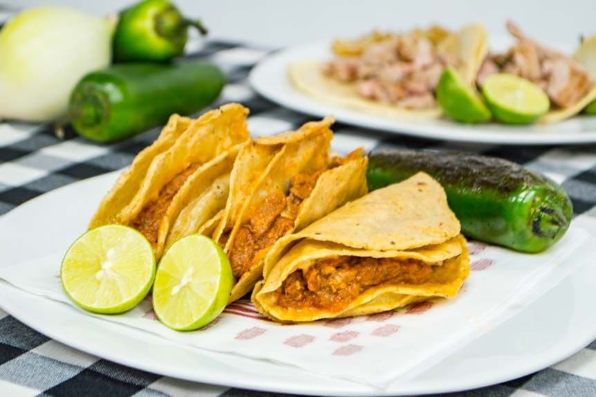 Dos Tacos Dorados Barbacoa