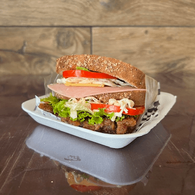 Sandwich Doble de Milanesa + Jamón