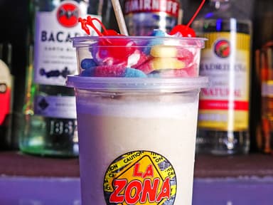 COMBO- PIÑA COLADA / MICHE