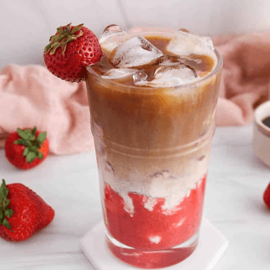 Latte Machiatto de Fresa Frío