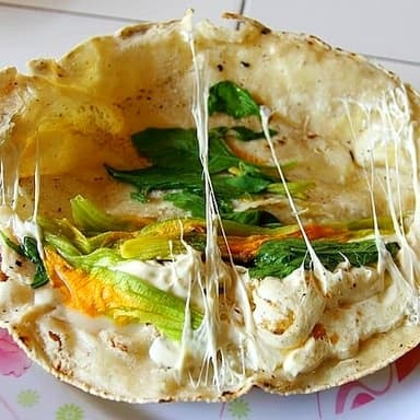 Empanada de Flor de Calabaza