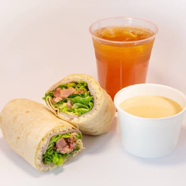 Combo Wrap Yanki + Sopa del Dia + Te de La Casa