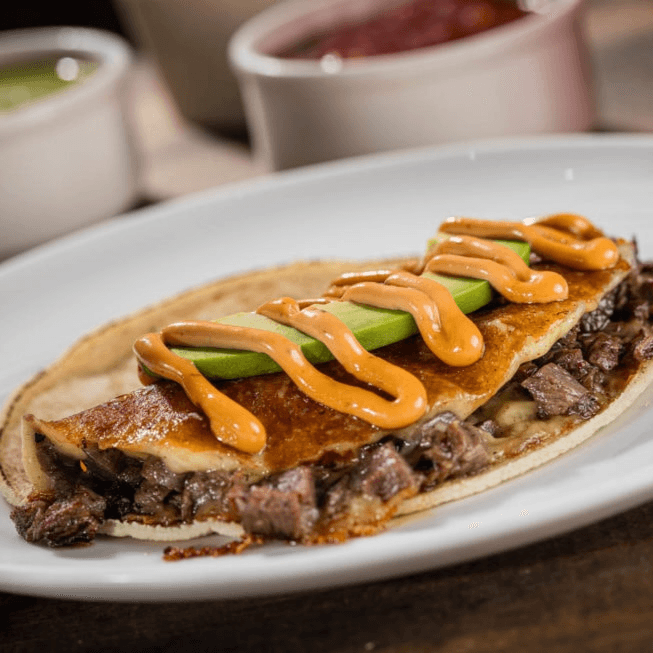 Quesitaco Camarón y Arrachera