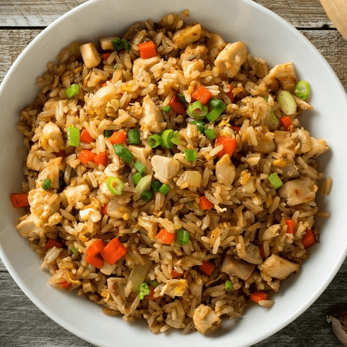 Yakimeshi con Pollo