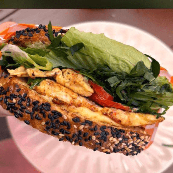 Combo - Sandwich de Pechuga + Licuado