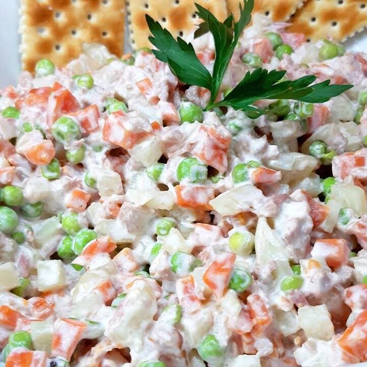 Orden de ensalada de atún