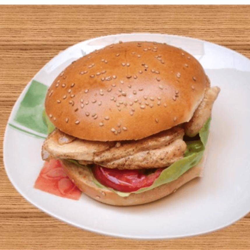 Pan con Filete de Pollo