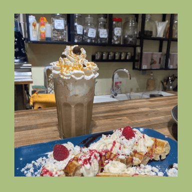 Combo Waffle y Frappe