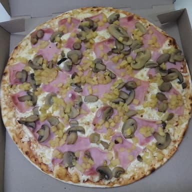 Pizza Combinada 1 a 3 ingredientes.
