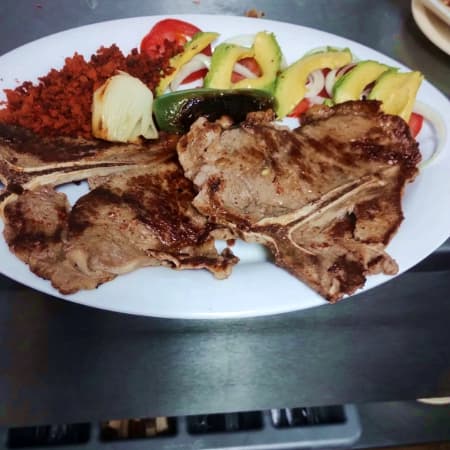 Chuleta de Res Asada