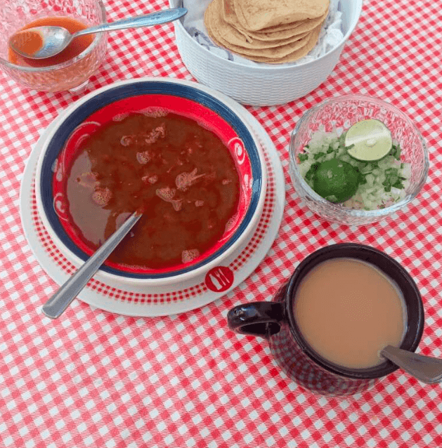 LALO CURA MARISCOS