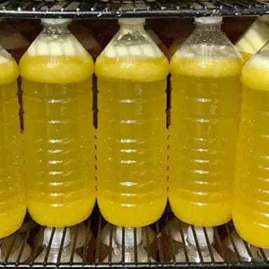 Medio litro de agua de piña