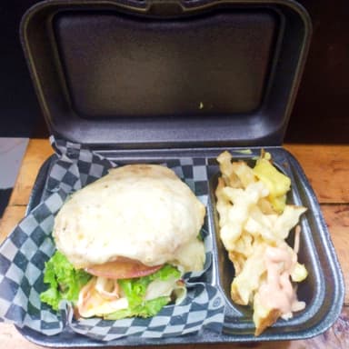 COMBO HAMBURGUESA Super Quesudaa + Gaseosa Gratis
