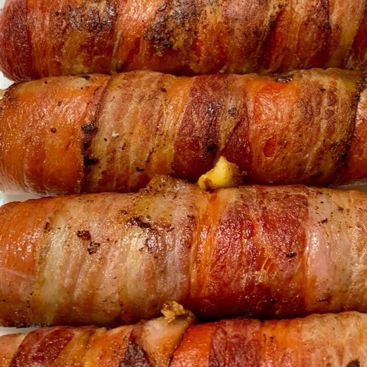 Salchichón envuelto en tocino (4pzas)