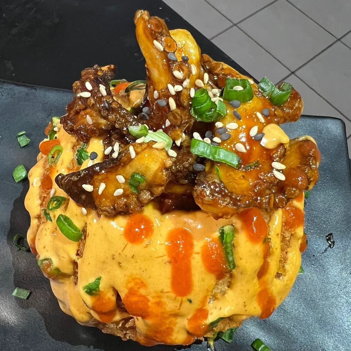 Bola de Arroz Emp con Pulpo