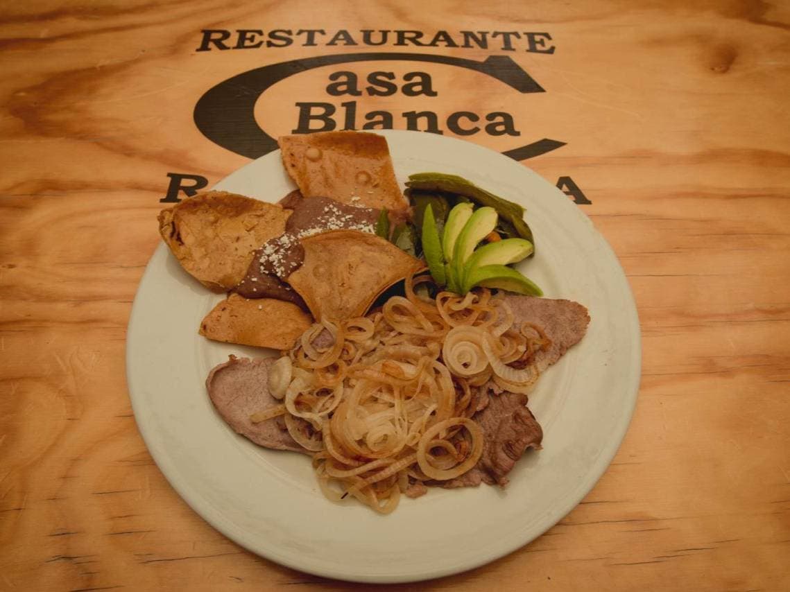 Bistec Encebollado