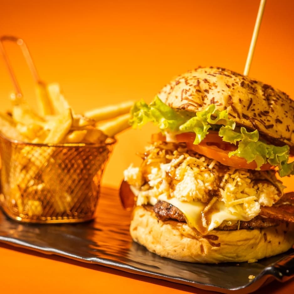 Burger Clásica 200gr + Papas