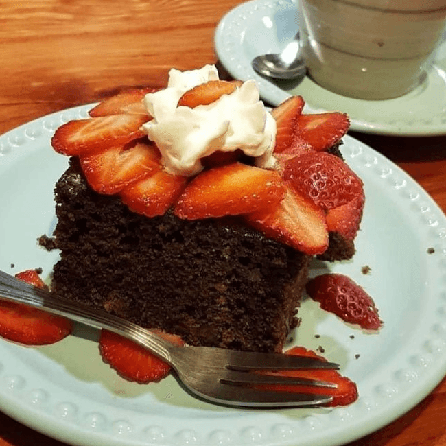 Brownie de Doble Chocolate con Bolitas de Helado