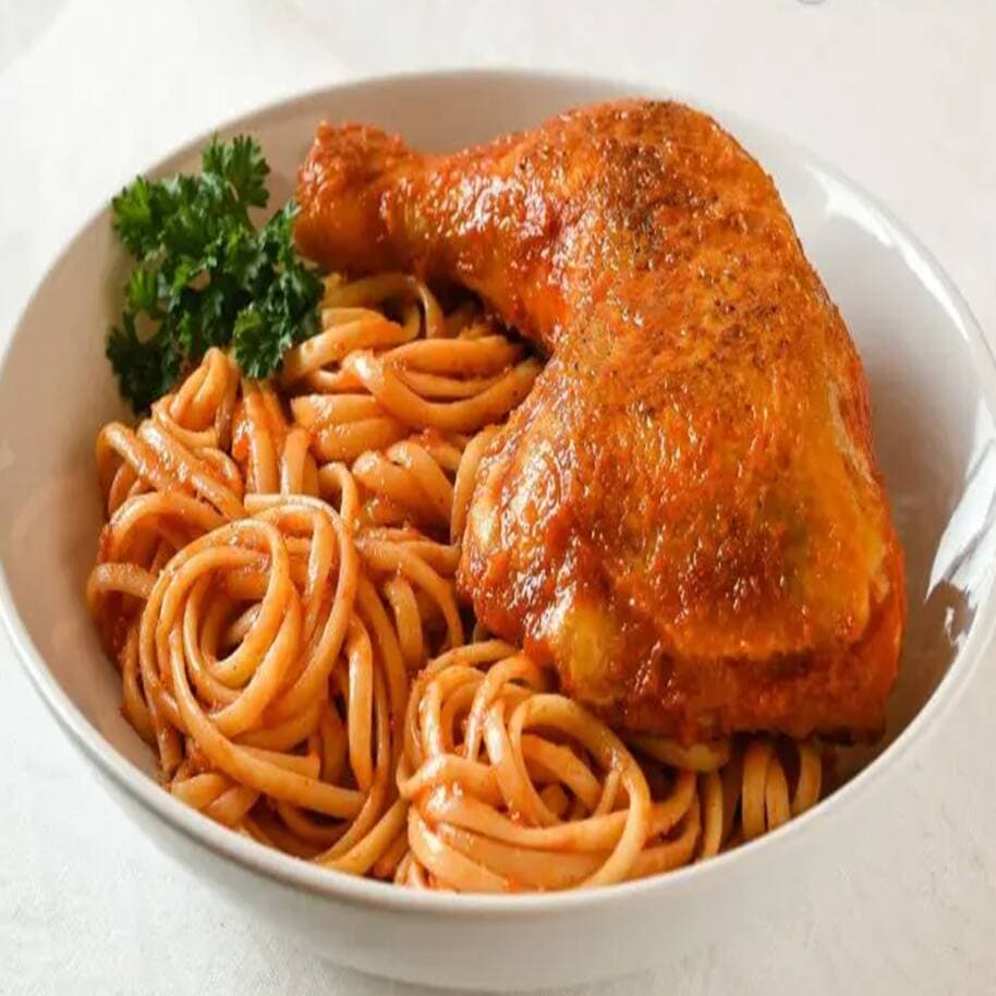 Tallarines Rojos con Pollo
