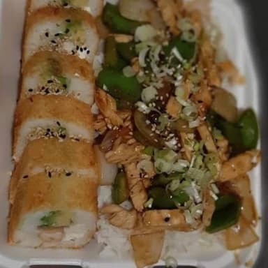 1 Rollo CMT + 1/2 Teriyaki de Pechuga.