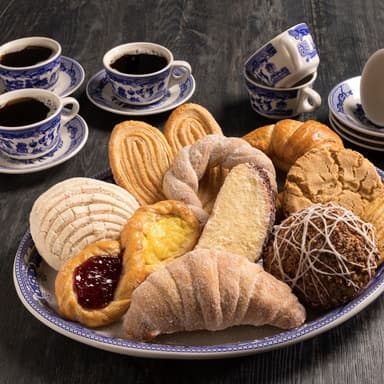 Elige 6 Panes de tu Preferencia, mas 6 Cafés