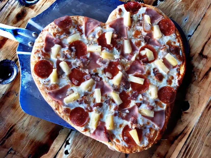MOON PIZZA