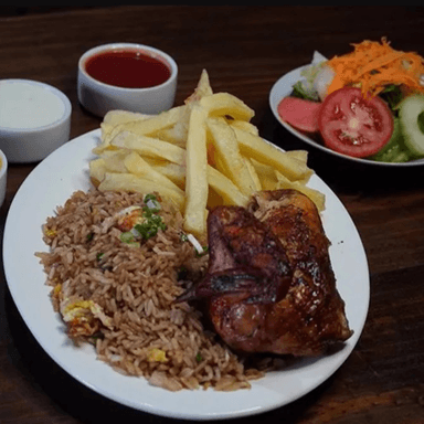 1/4 Pollo brasa + arroz chaufa
