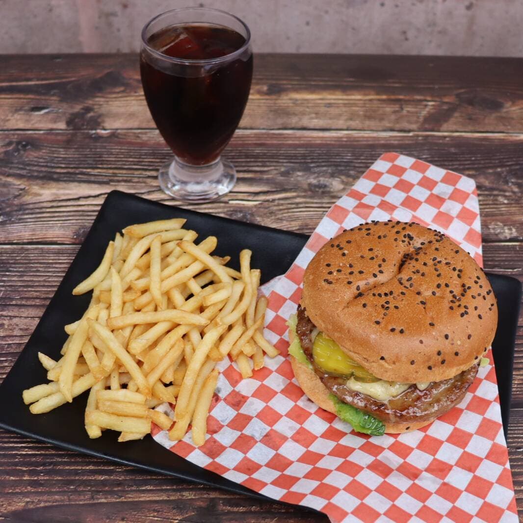Combo Hamburguesa, Papas y Refresco