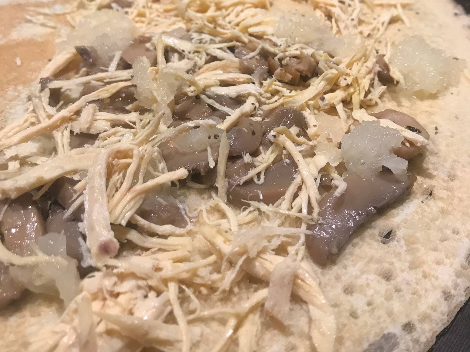 pollo/champiñones/piña/queso