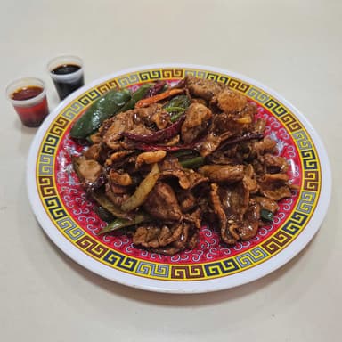 Carne de puerco y res picante (Orden Chica)