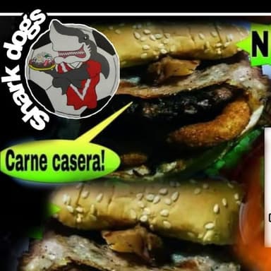 Hamburguesa BBQ con papas de gajo