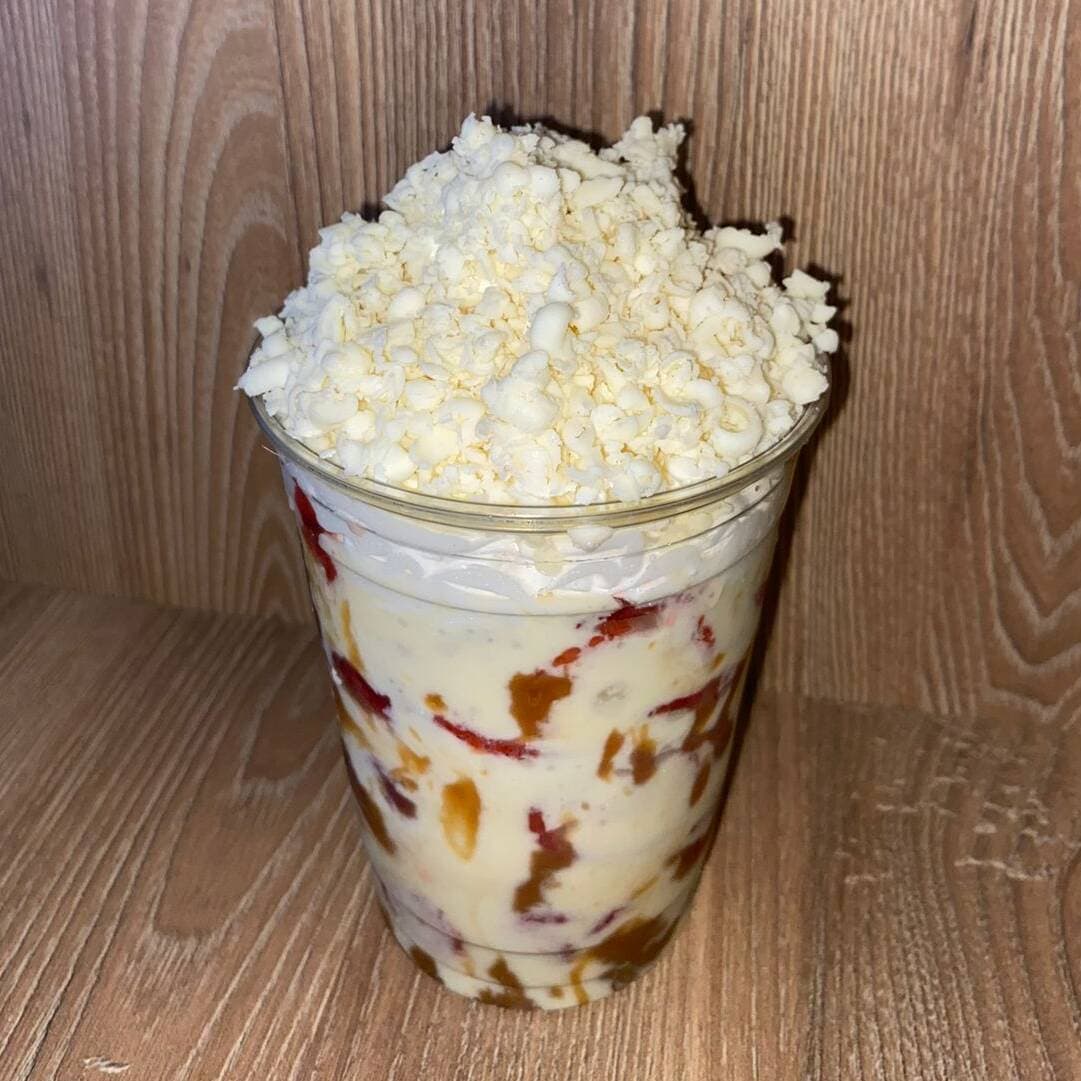 Fresas con Crema y Chocolate Blanco
