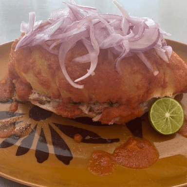 Torta Ahogada de Carnitas