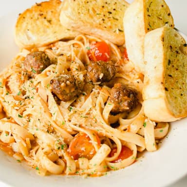 Fettuccine a la Bolognesa