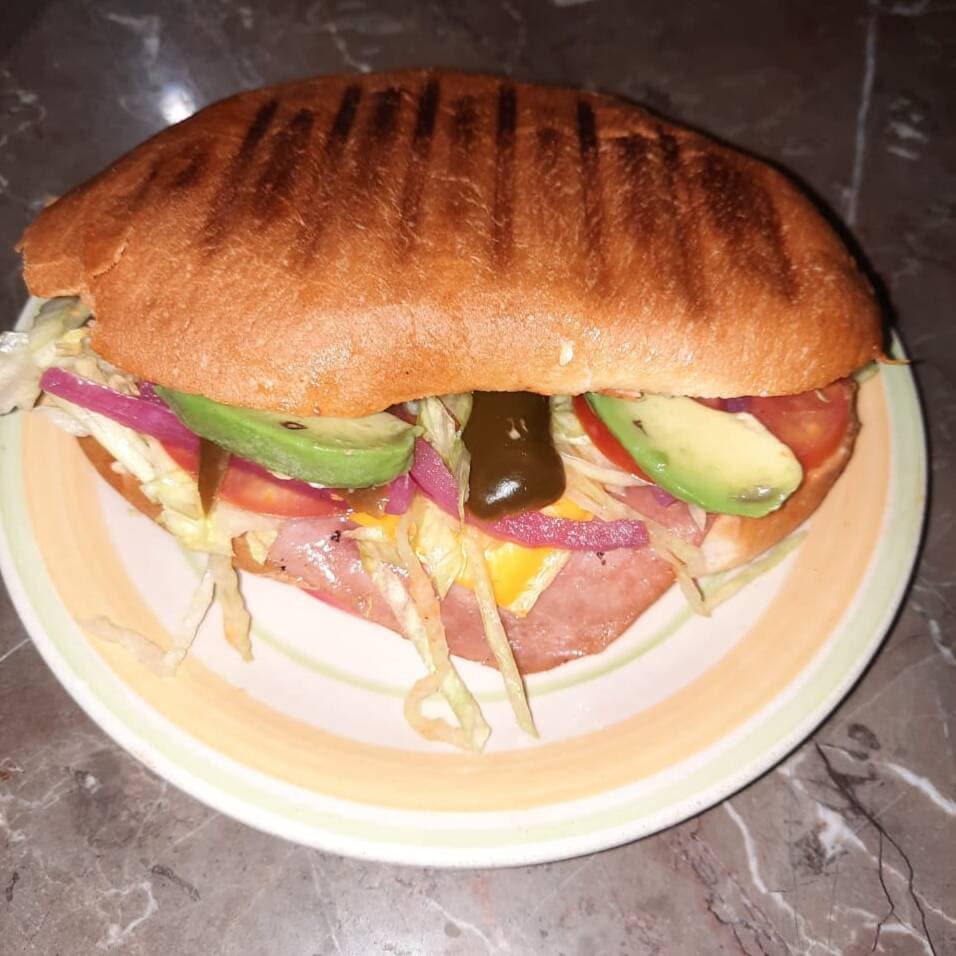 Torta de Cochinita Especial