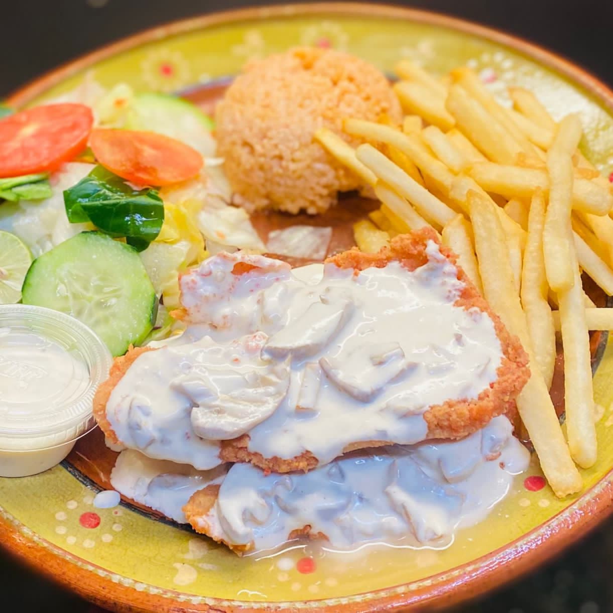 FILETE E PESCADO EN CREMA DE CHAMPIÑONES