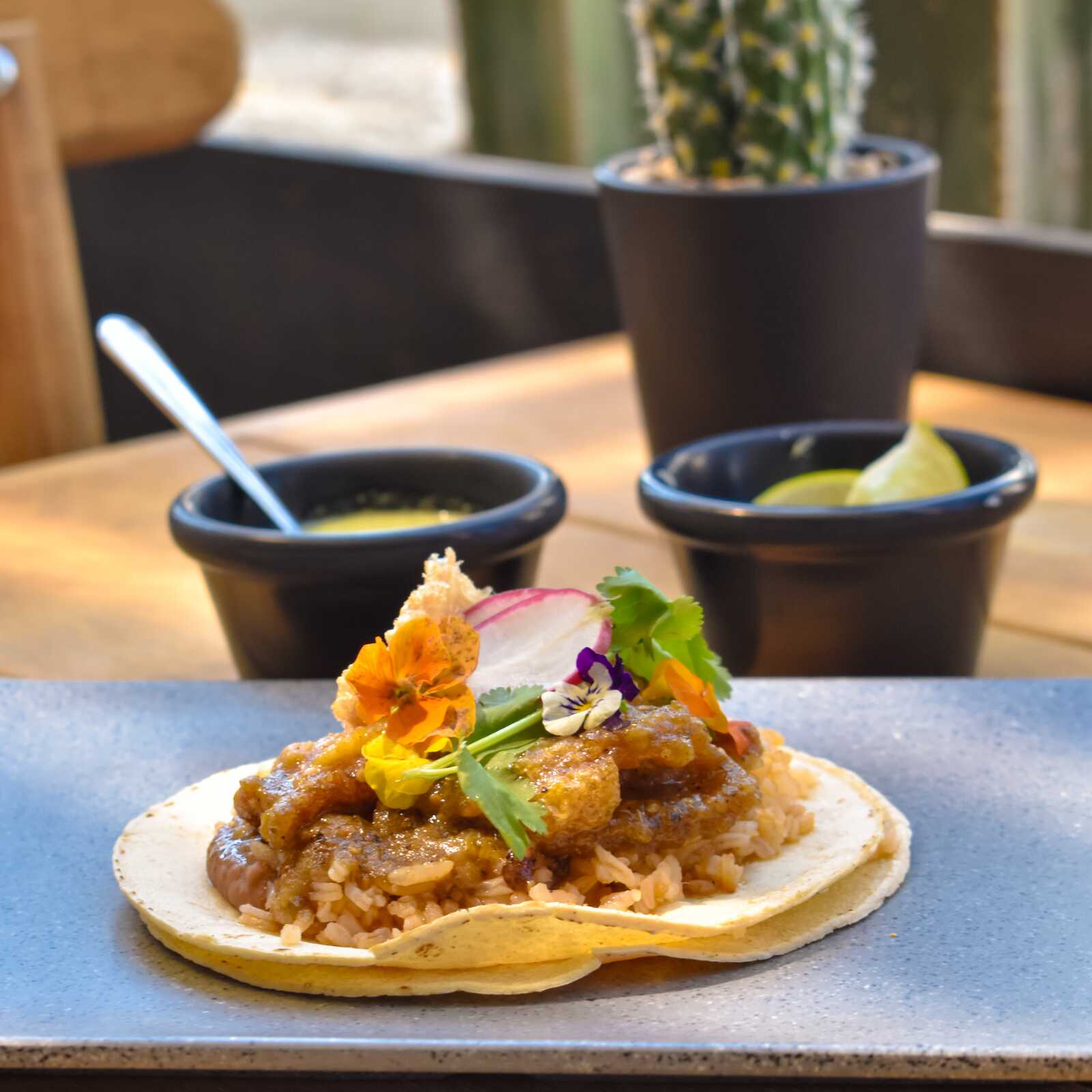 Taco de Chicharrón en Salsa Verde