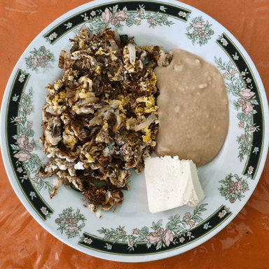 Machaca con Huevo