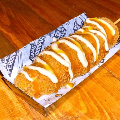 Banderilla Coreana Salchicha más Queso