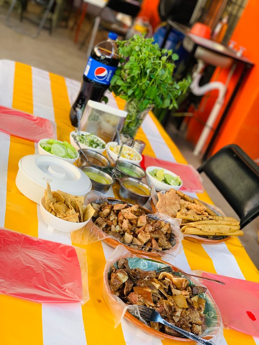 Carnitas Rey Pig