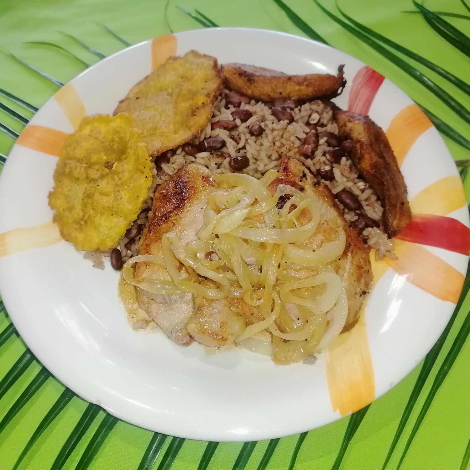 Rice and Beans con Chuleta