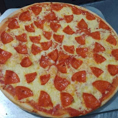 Pizza Pepperoni Mediana